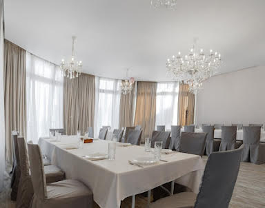  ресторан Иверия на Выборгской