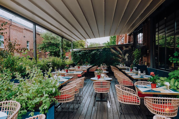 Летняя терраса в «Slava» фотография №2