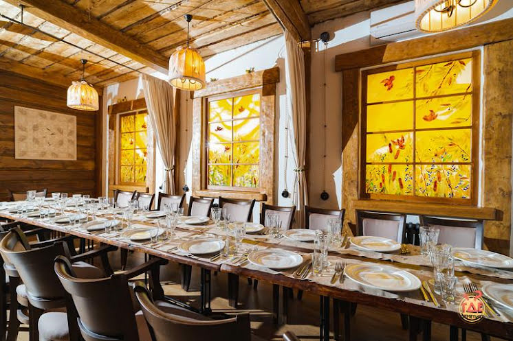 Основной зал ресторана "Корчма" в «Старая Мельница» фотография №3