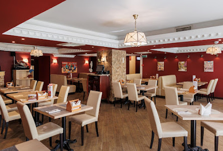 Зал ресторана в Барный зал