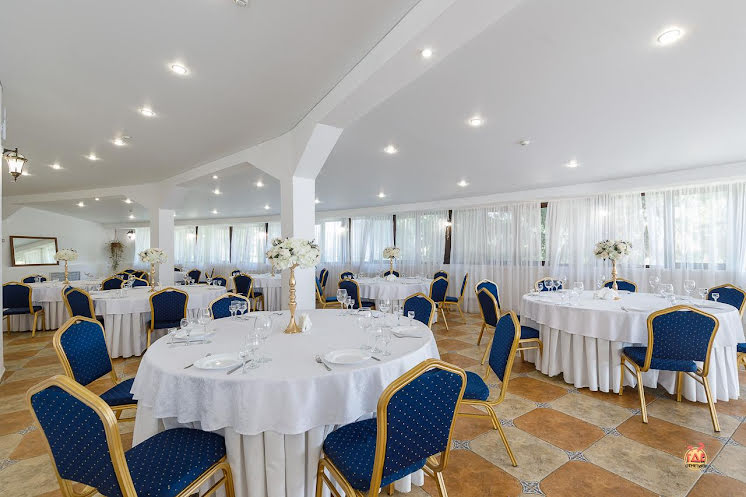 Зал "Белый" в «Круглый год» фотография №3