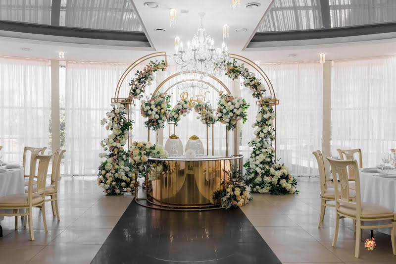 White HALL "Пушкин" фотография №2