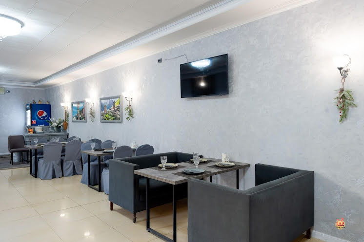 Средний зал  в «Иверия на Вокзальном спуске» фотография №7