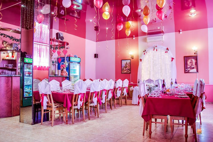 Основной зал в «Старый дворик» фотография №7