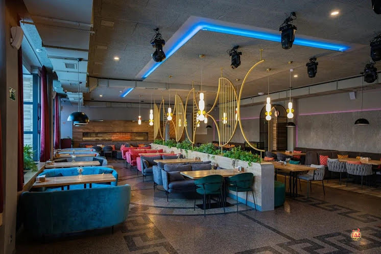 Основной зал в «Честн'ок» фотография №6