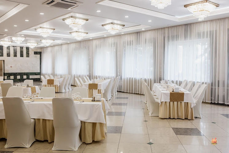 Основной зал в «Арслан» фотография №13