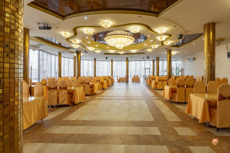 Зал «Золотой» в «У Озера ​на Героев Космоса» фотография №5