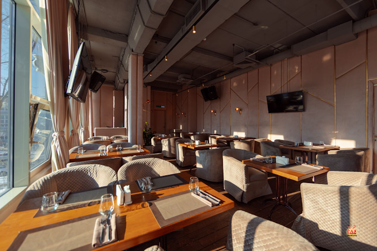 Большой караоке зал в «Сытый лось на Большой Семёновской» фотография №5