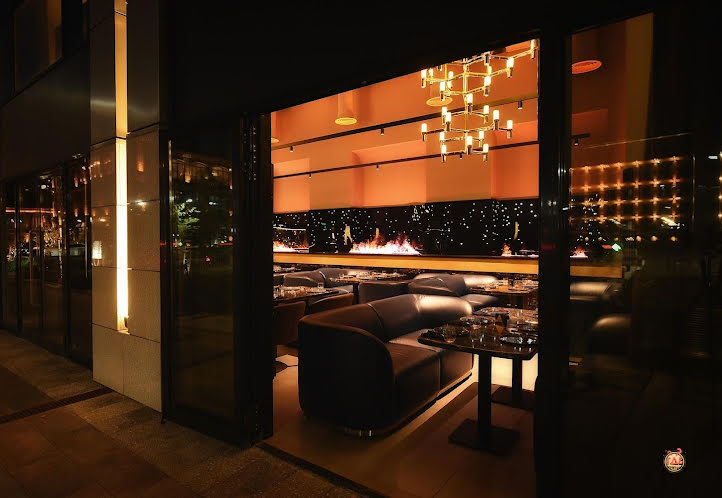 Зал с камином  в «Гарда бар» фотография №4