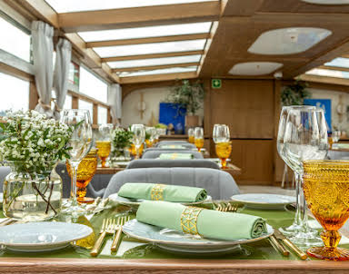 День рождения в Теплоход "Миконос"