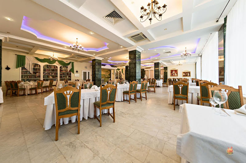 Наместник фотография №1