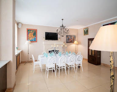  ресторан 9PARROTS