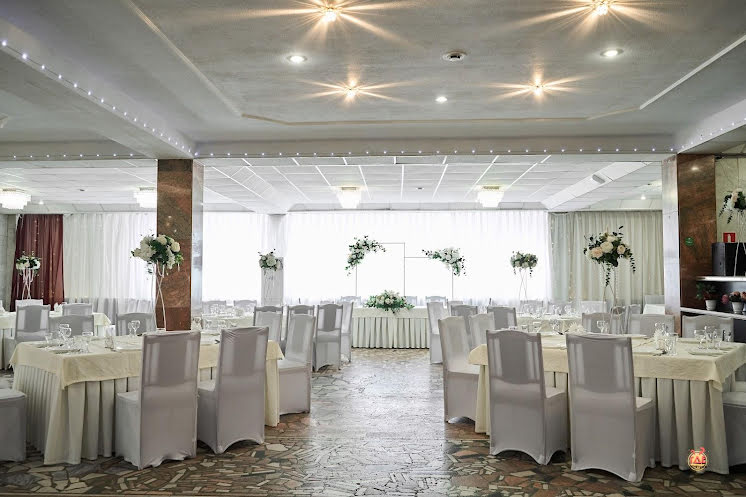 Основной зал в «Московский» фотография №1