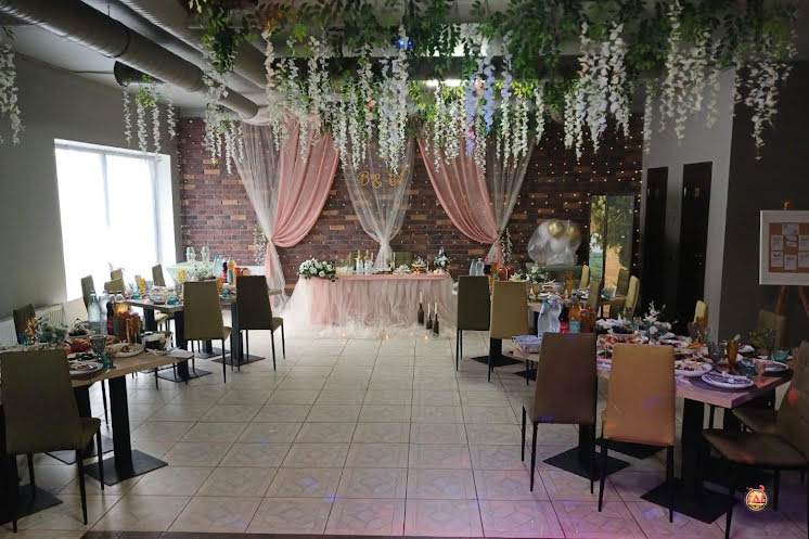 Банкетный зал в «Кафе AV» фотография №2