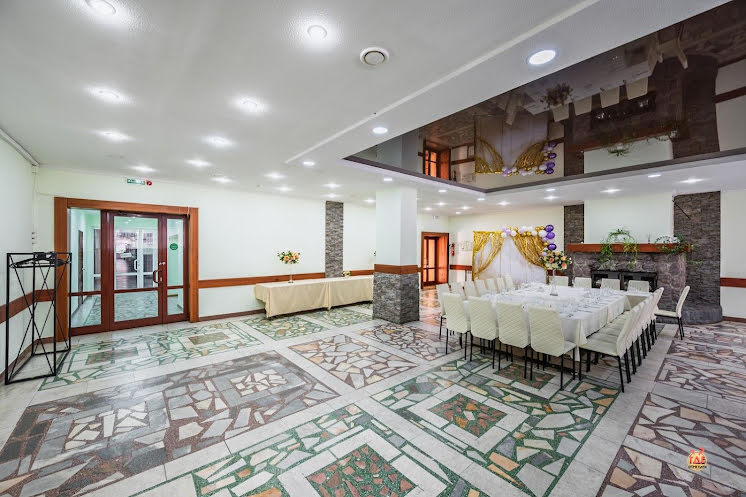 Большой зал  в «LovEda на Чапаева» фотография №1