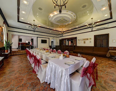  ресторан Петров Двор