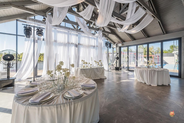 Основной зал в «La luna» фотография №2