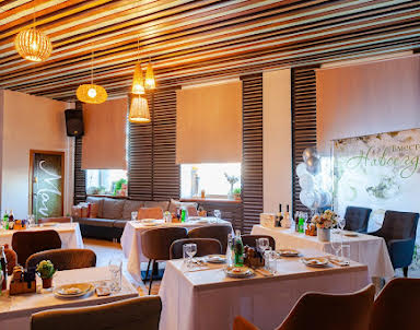  ресторан Mavi Cafe