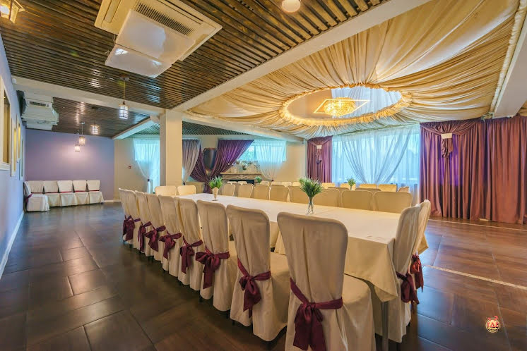 Основной зал в «7 Пятниц» фотография №4