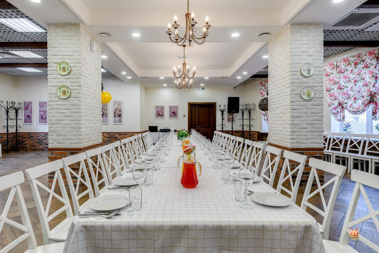 Основной зал  в «Ла Прованс» фотография №3