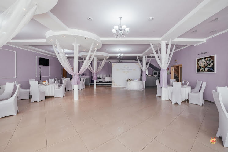 Белый зал в «Лабиринт» фотография №13