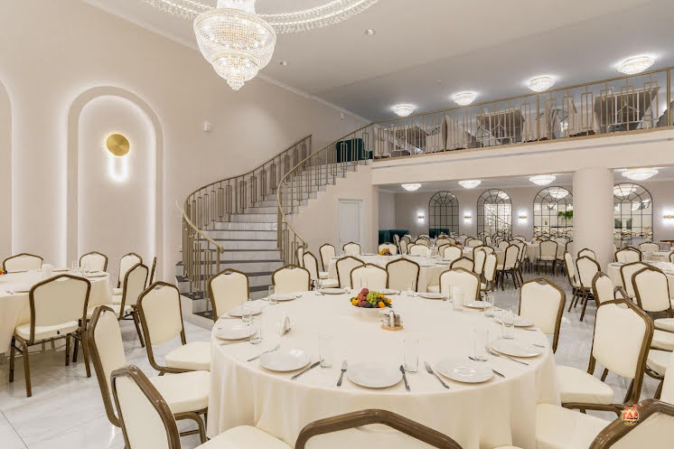 Зал ресторана в «Shalet» фотография №12