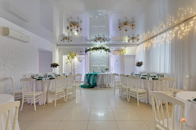 Большой зал в «Мон Амур» фотография №5