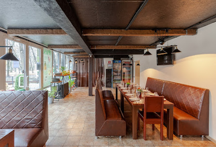 Зал на первом этаже  в VIP-house