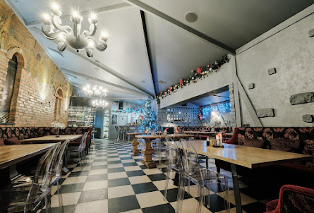 Зал № 2 в Зал № 1