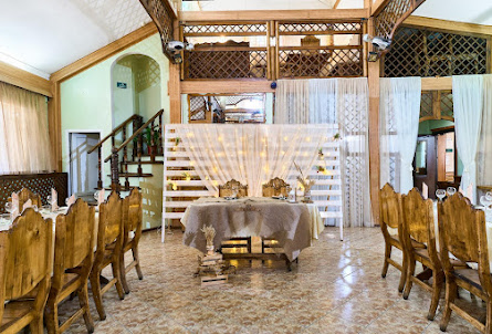 Зал на 80 человек в Зал на 20 человек