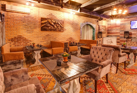 Большой зал в Малый зал