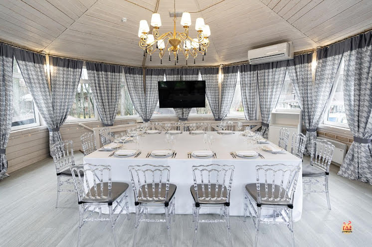 Зал «Царская трапеза 2 этаж» в «Усадьба «Гребнево»» фотография №7