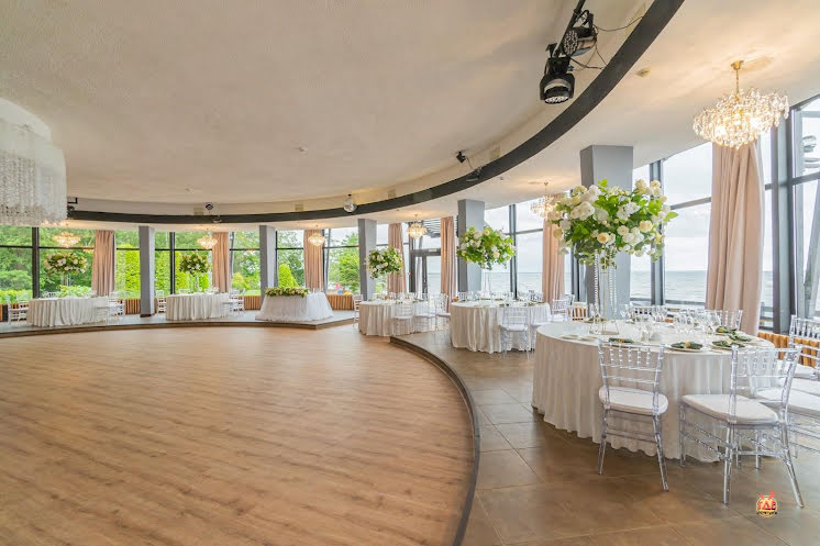 Основной зал в «Панорама в Репино» фотография №5