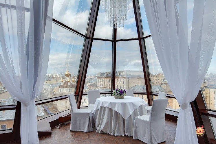 Основной зал в «Altezza» фотография №4