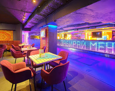 День рождения в Руки ВВерх! Бар на Московском