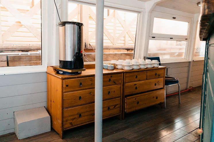 Зал «Теплоход» в «Поплавок» фотография №5