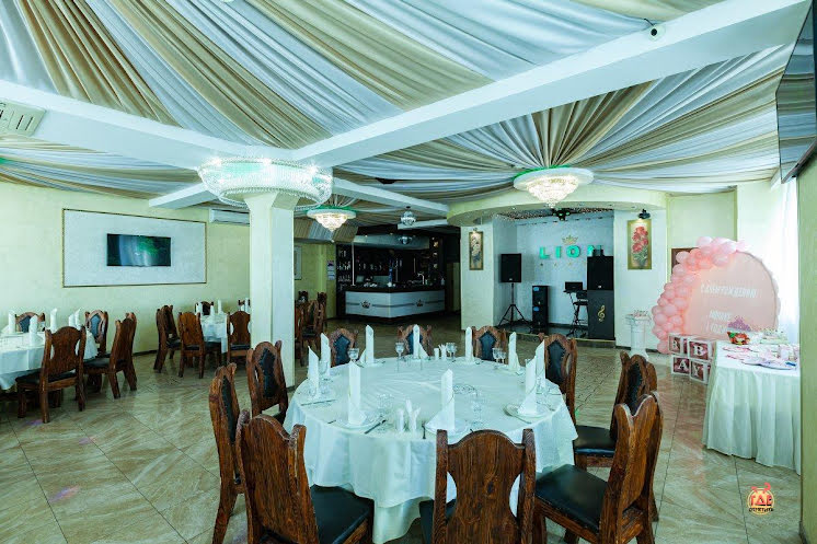 Большой зал в «Лион на Перовской» фотография №12