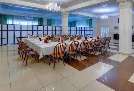 Большой зал в Малый зал