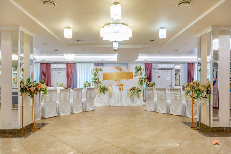 Зал на 100 человек в «Континент-Хауз» фотография №2