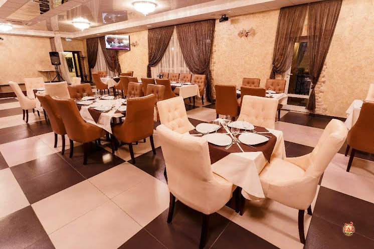 Зал ресторана в «Восход» фотография №1