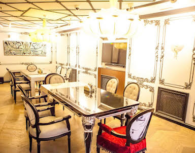  ресторан ИКRA. Restoclub & karaoke