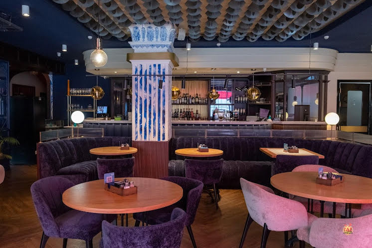 Кухонный зал  в «Бык и Море» фотография №8