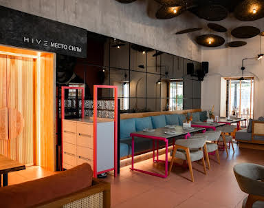  ресторан Hive Kitchen & Bar