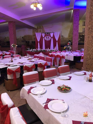 Основной зал  в «Усадьба «Шансон»» фотография №8