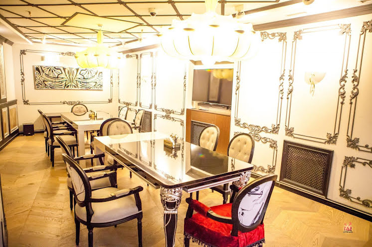 Вип зал в «ИКRA. Restoclub & karaoke» фотография №1