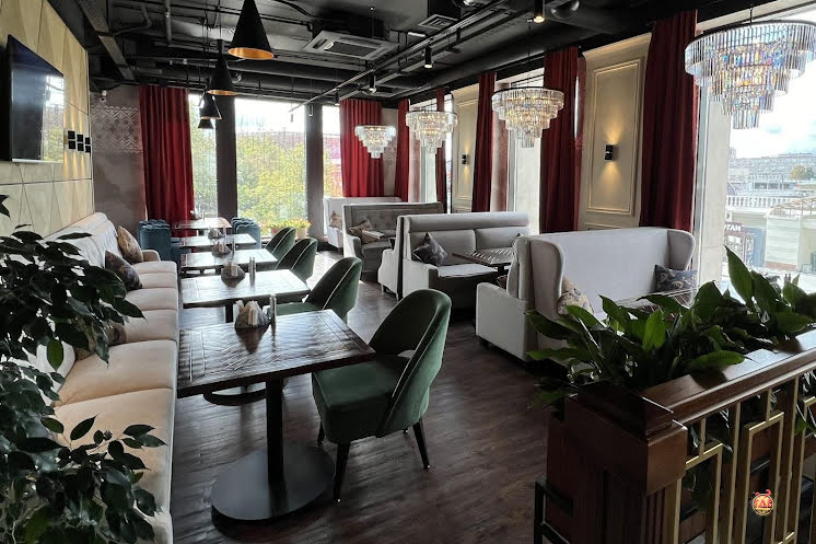 Основной зал  в «Everest» фотография №10