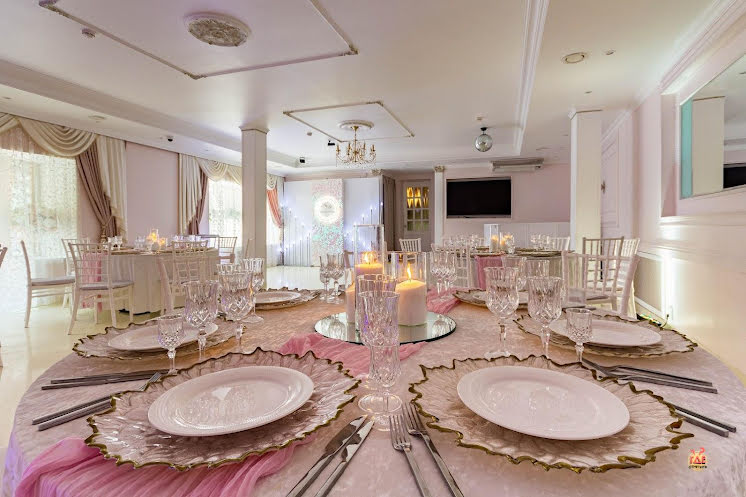 Белый зал в «Кирочный двор» фотография №1