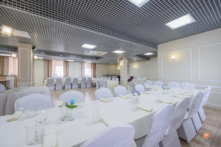 Зал на 70 человек в «Tessa&Bigly» фотография №1