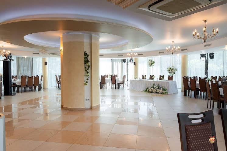 Бежевый зал  в «Ёлочка» фотография №8