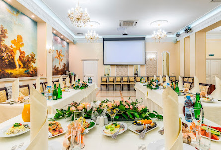 Основной зал  в Основной зал 